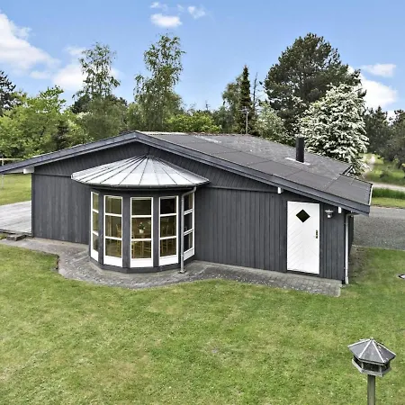 Holiday home Linda - 600m From The Sea In Sealand By Interhome Yderby
