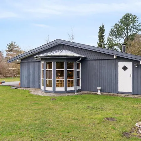 Holiday home Linda - 600m From The Sea In Sealand By Interhome Yderby