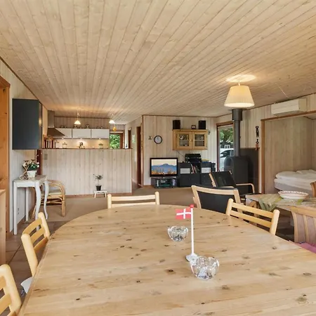 Linda - 600m From The Sea By Interhome * Yderby
