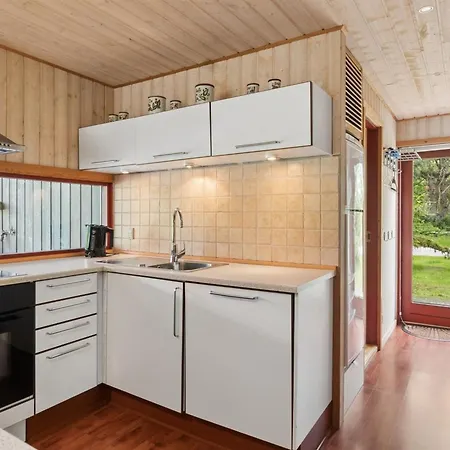 Linda - 600m From The Sea By Interhome 別荘